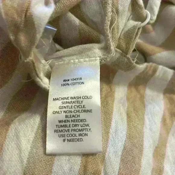 Derek Heart Adjustable Straps Sleeveless Tan & White Striped Romper With Pockets - Picture 5 of 14